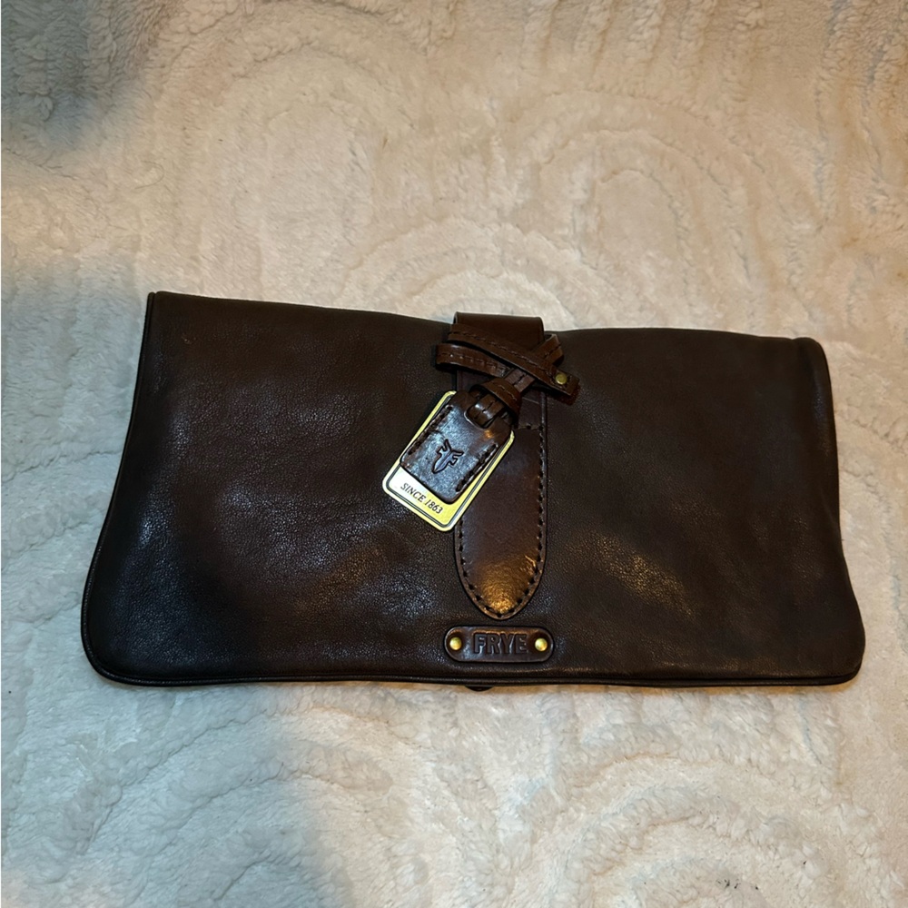 Frye clutch - Picture 2 of 5